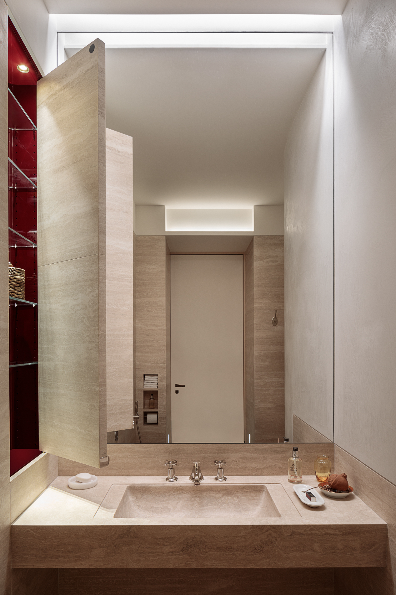 Crafted for this London duplex apartment that respectfully integrates with the Georgian building's architecture. Bespoke Craftsmanship by William Garvey Bespoke furniture maker